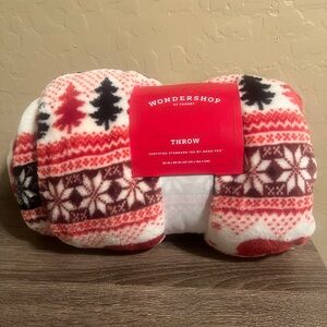 Target Wondershop Christmas Winter Throw Fleece Blanket Black White Red NWT